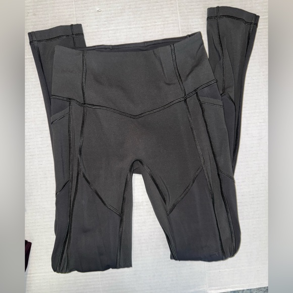 Lululemon All The Right Places Pant II 28" - Picture 3 of 6